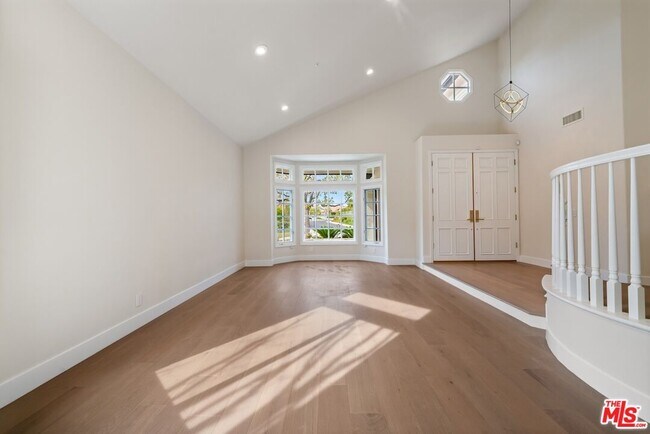 Building Photo - 18500 St Moritz Dr