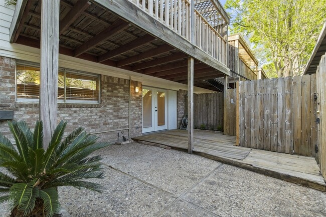 Building Photo - 13010 Trail Hollow Dr