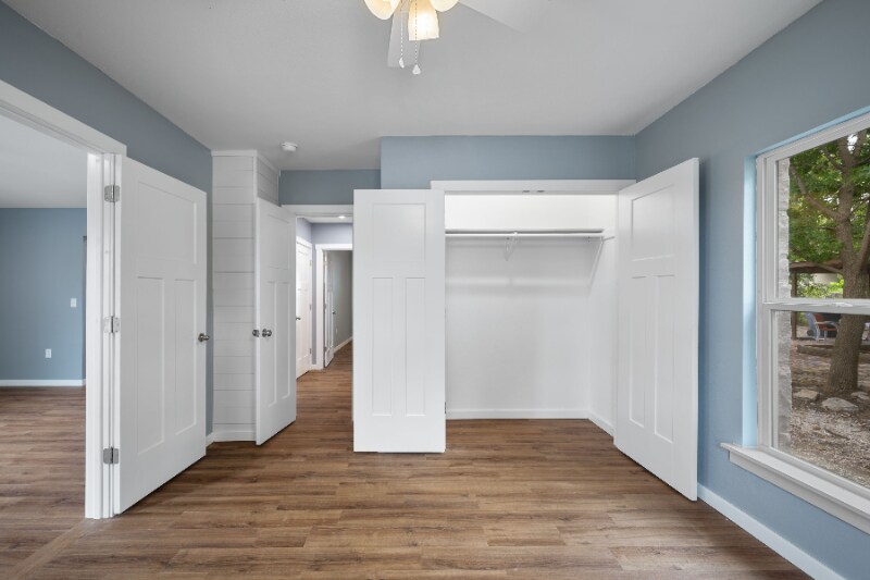 Building Photo - 2118 S Jackson Ave