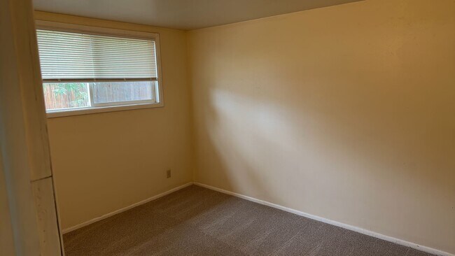 Building Photo - single family home