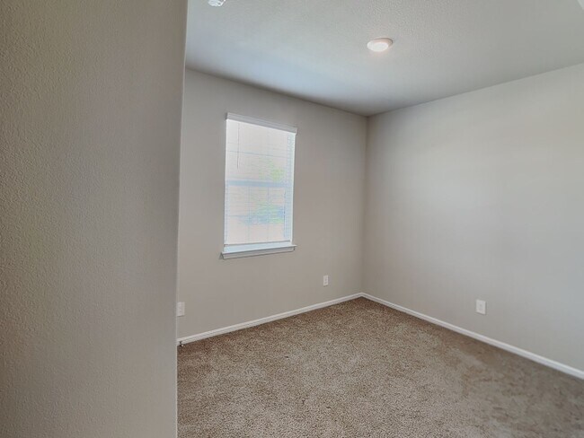 Building Photo - Charming Dollhouse Living with Designer Finishes & a Private Backyard Retreat!