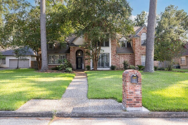 Building Photo - 2807 4 Pines Dr