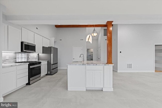 Building Photo - 1345 Ellicott Ave