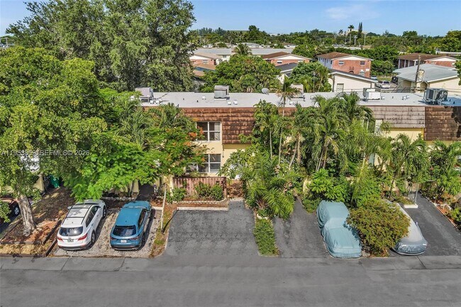 Building Photo - 3750 SW 60th Terrace