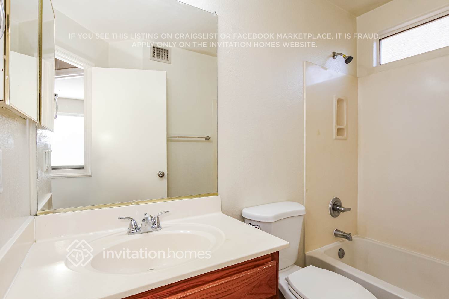 Building Photo - 12809 W Roanoke Ave