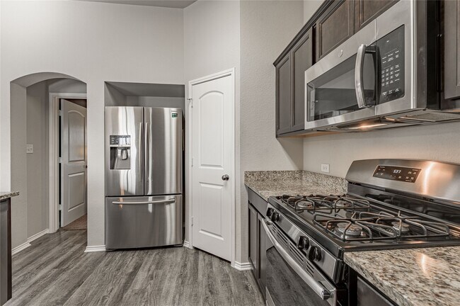 Building Photo - 133 Bates Ct