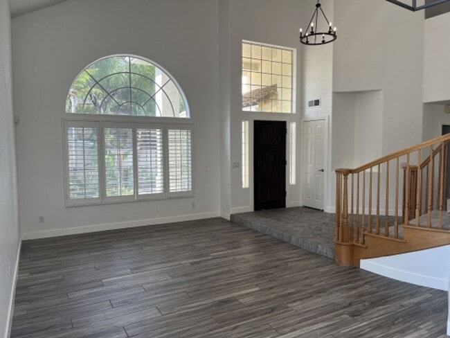 Building Photo - Stunning 4 bedroom Home with a Pool locate...