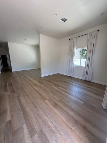 Building Photo - 6381 Newcastle Ave