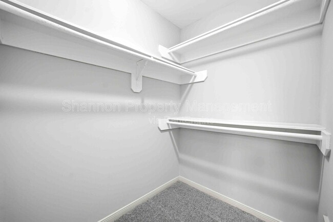 Building Photo - 15911 Moonrock Dr