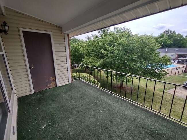 Building Photo - Newly Renovated Condo located in "Coventry Woods"!