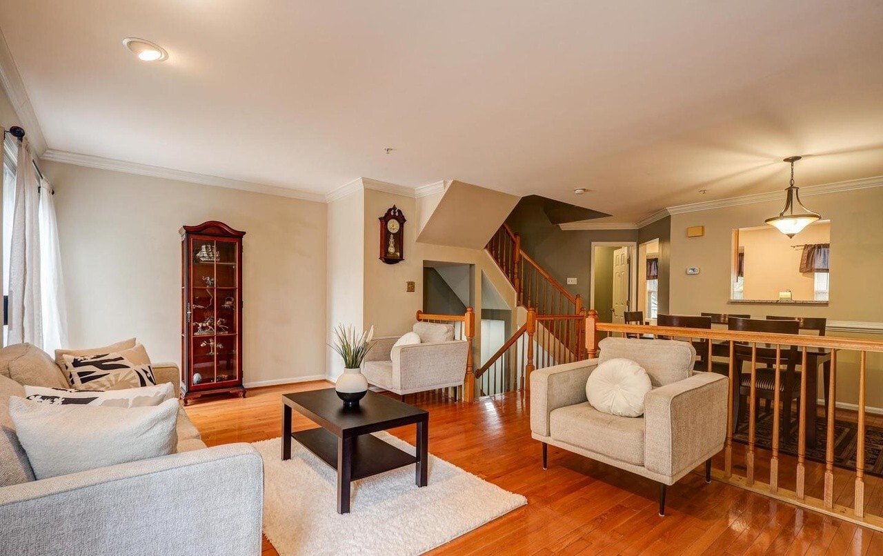 Building Photo - 20541 Golf Course Dr