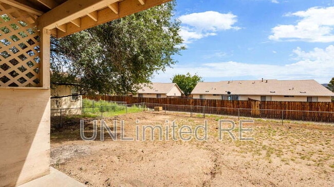 Building Photo - 6145 N Old McDonald Dr