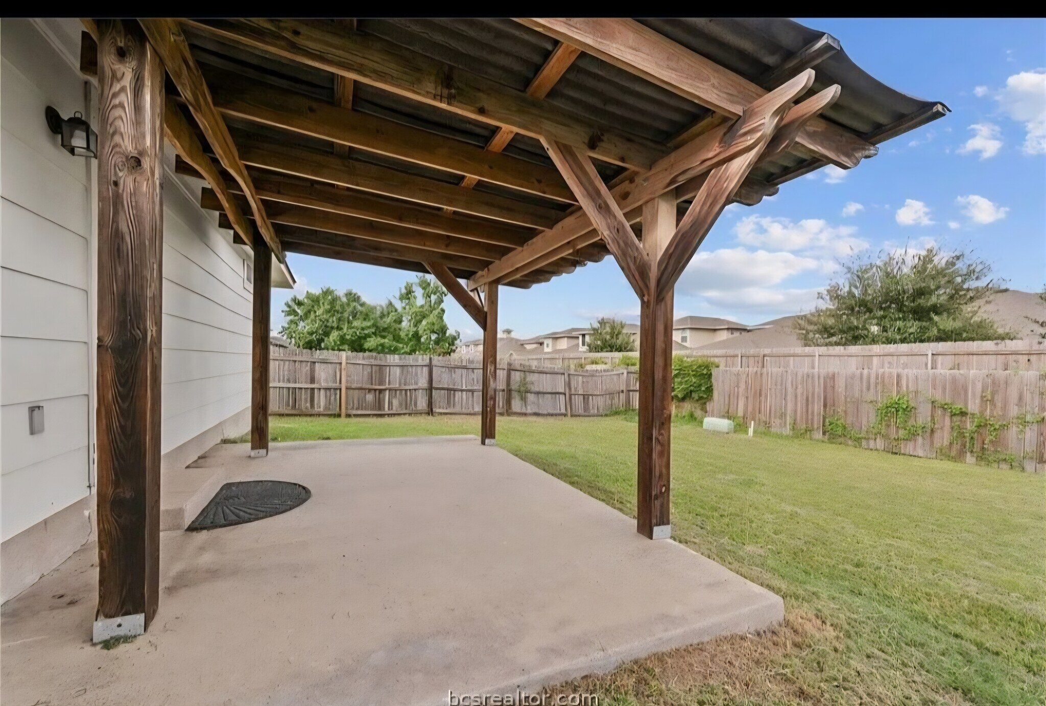 Building Photo - 4318 Spring Garden Dr