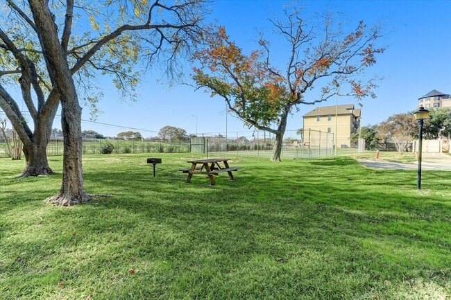 Building Photo - 18809 Egret Bay Blvd