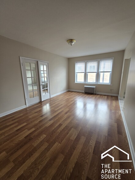 Primary Photo - 1333 W Birchwood Ave