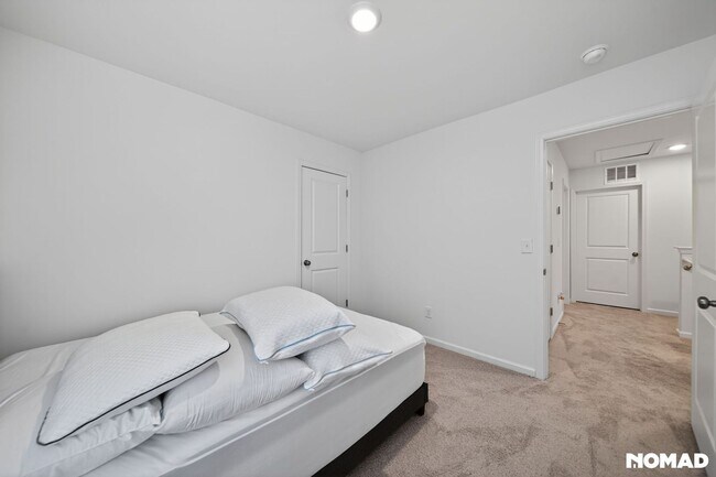 Building Photo - 4 Bedroom 2.5 Bath Home in Rocky Mount