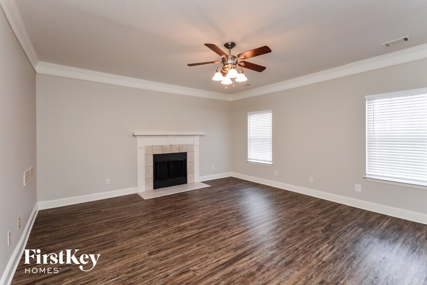 Building Photo - 4611 River Rd