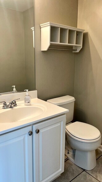 Building Photo - 3473 Ravinia Cir
