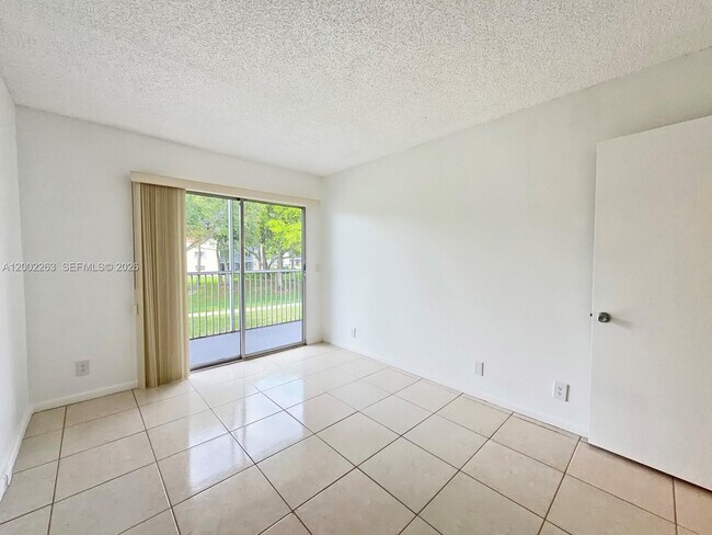 Building Photo - 251 SW 134th Way