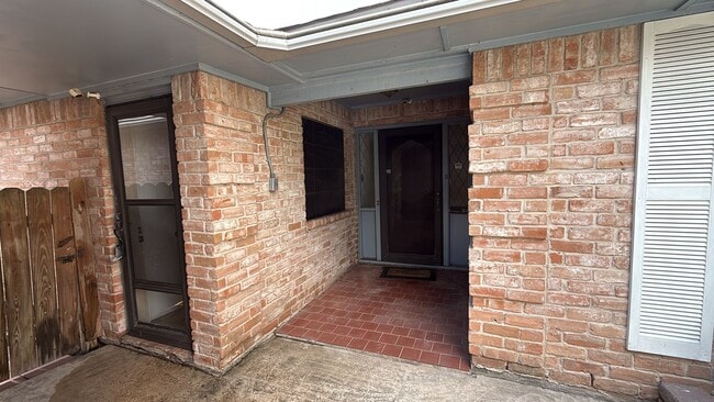 Building Photo - 8230 Amurwood Dr