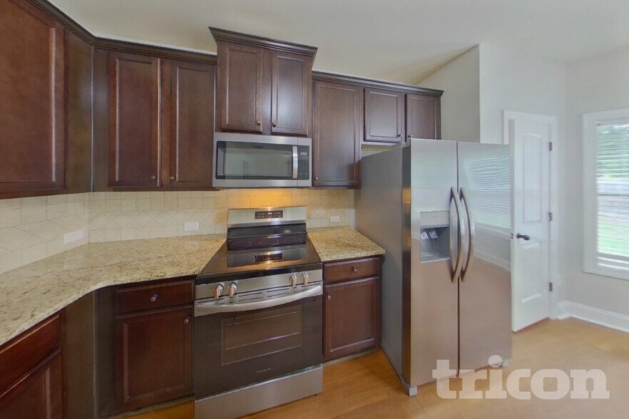 Building Photo - 217 Adeline Ln