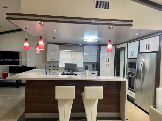 Building Photo - 6790 SW 105th Ave