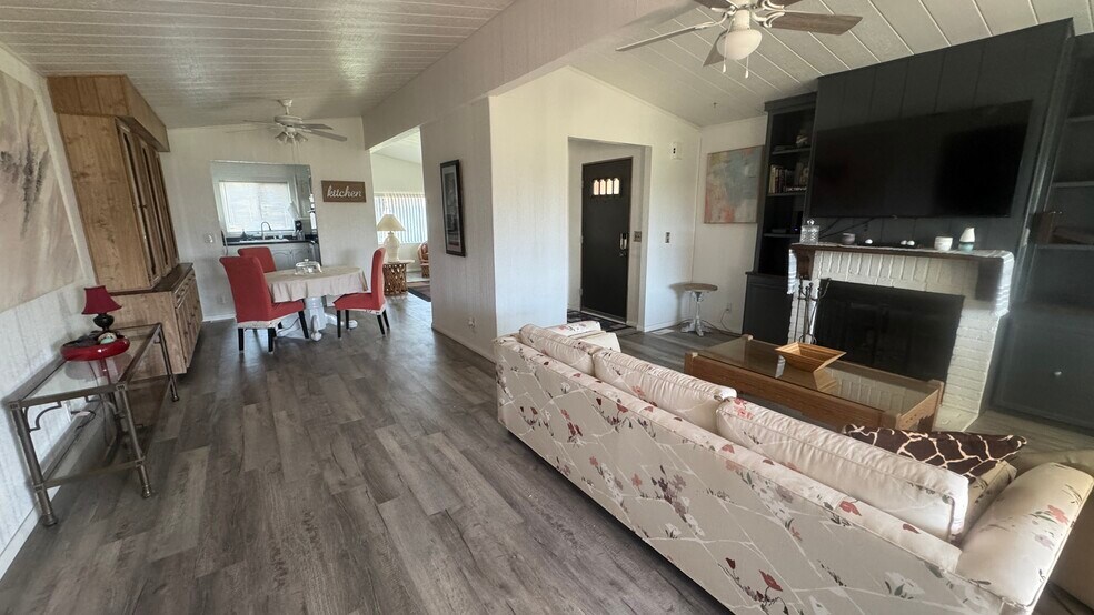 Building Photo - 35239 Bandana Cir