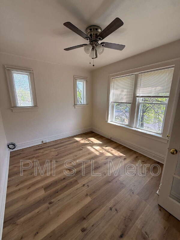 Building Photo - 3883 Meramec St