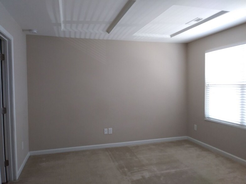Building Photo - 56 Intuition Cir