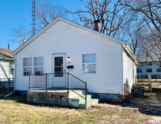 Primary Photo - 1118 S Martin Luther King Jr Dr