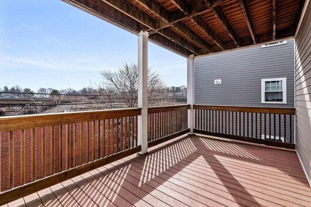 Building Photo - 21 Sydney St