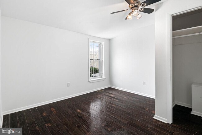 Building Photo - 308 N 39th St
