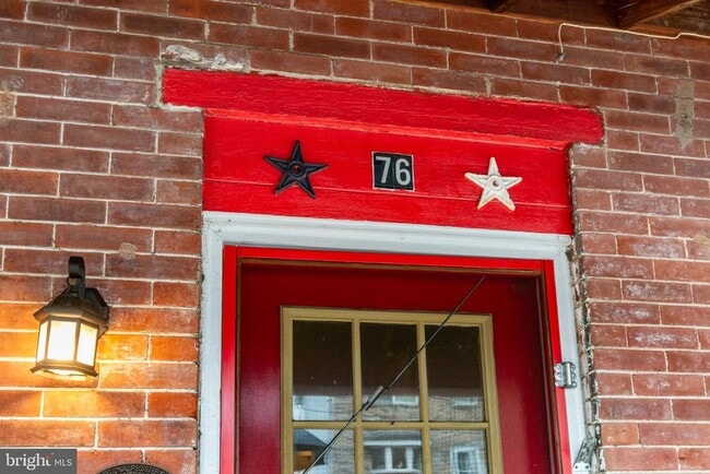 Building Photo - 76 Coryell St