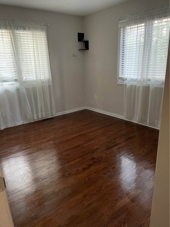 Primary Photo - 3120 Creedon Dr