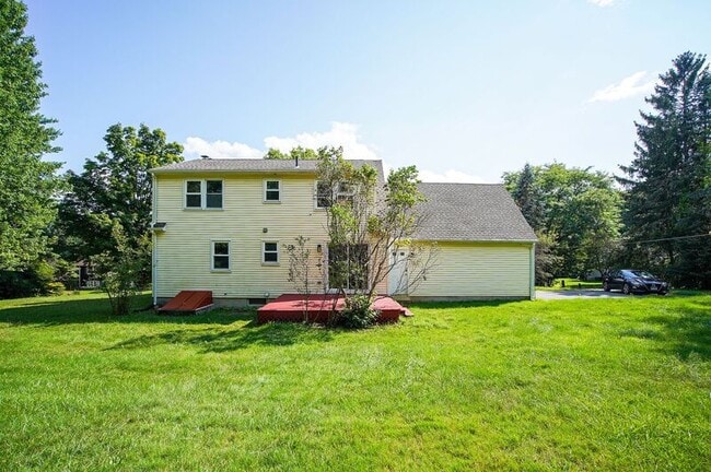 Building Photo - 26 Hunters Hill Cir