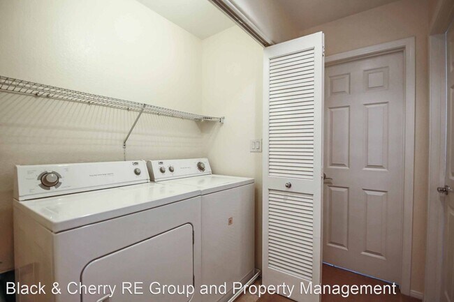Building Photo - 3 br, 3.5 bath House - 9348 Hosner St.