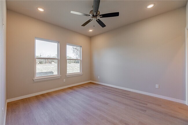 Building Photo - 1603 SW Casuarina Dr