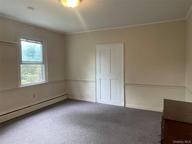 Building Photo - 5635-5639-5639 NY-82