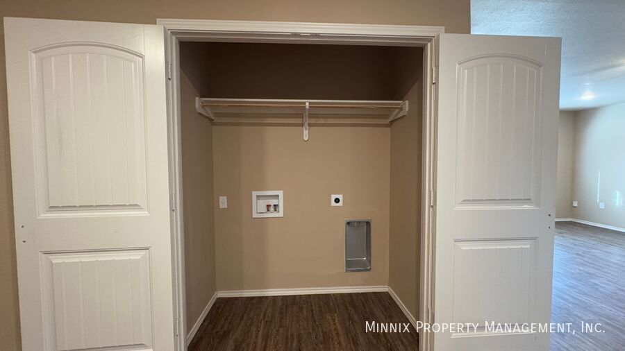 Building Photo - 2412 N Ave O