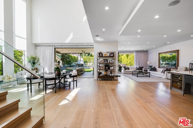 Building Photo - 5101 Rubio Ave