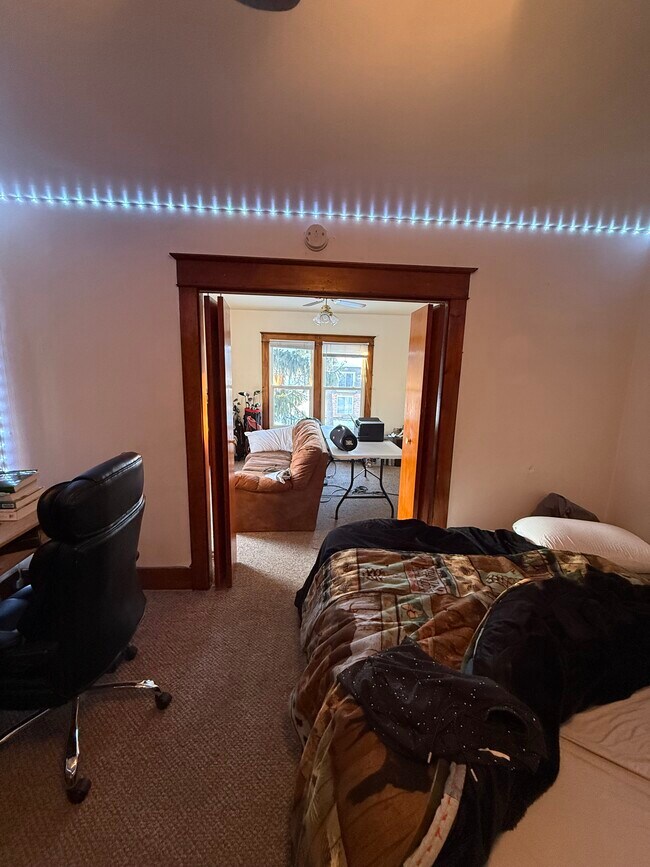 Building Photo - 511 2nd Ave