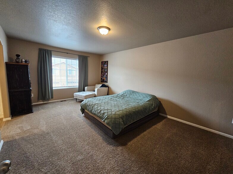 Building Photo - 7673 Jack Pine Grv