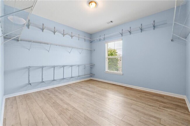 Building Photo - 5430 Breckinridge Ln