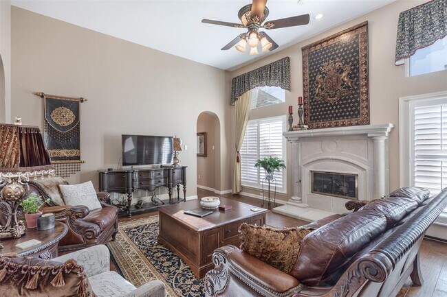 Building Photo - 8803 Falcon View Dr