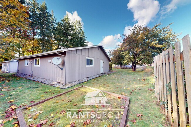 Building Photo - 850R -