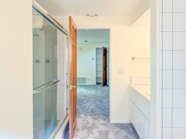 Building Photo - 3637O | Hollywood Beach | Unfurnished Rental