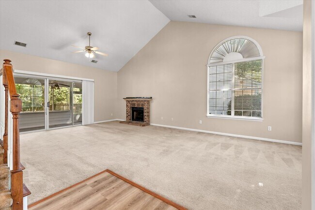 Building Photo - 3 BR, 2.5 BA, 2 Car Garage -- Charleston N...