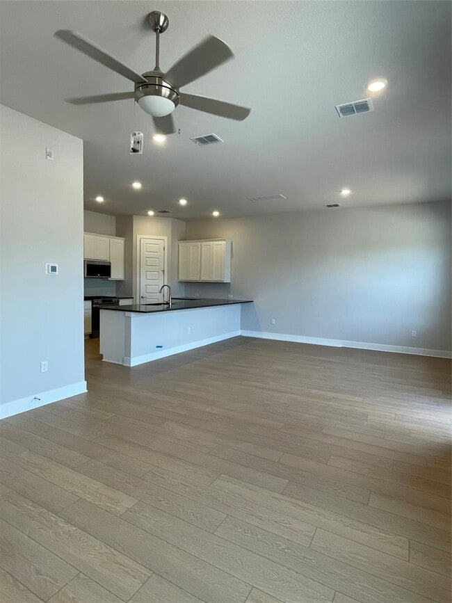 Building Photo - 4701 Wally Ave