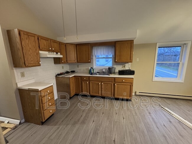 Building Photo - 15927 PA-407