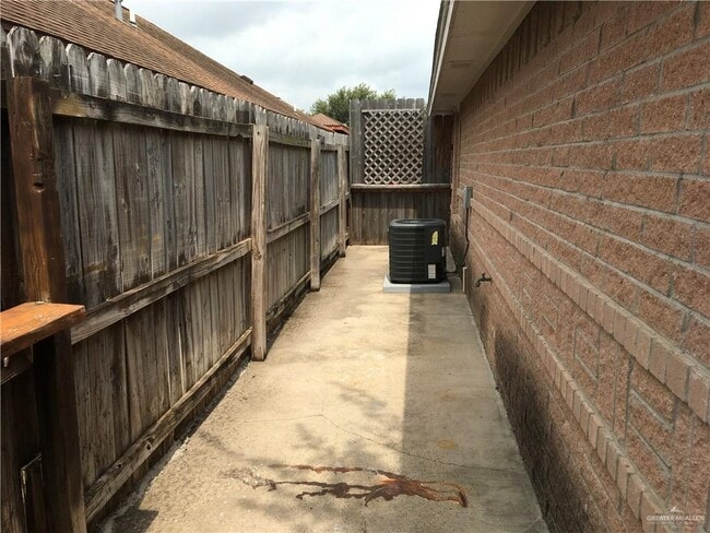 Building Photo - 1513 Orlando St